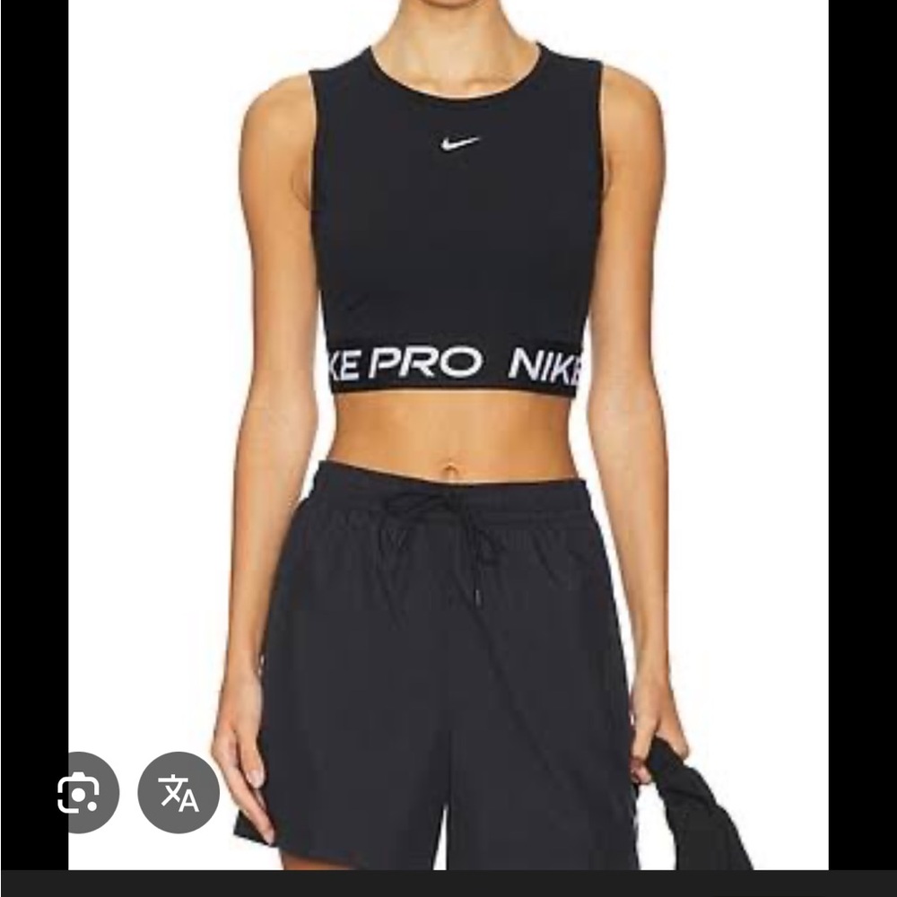Nike Pro 365 Cropped Tank Top in Black & White